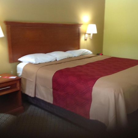 Econo Lodge Picayune Habitación foto